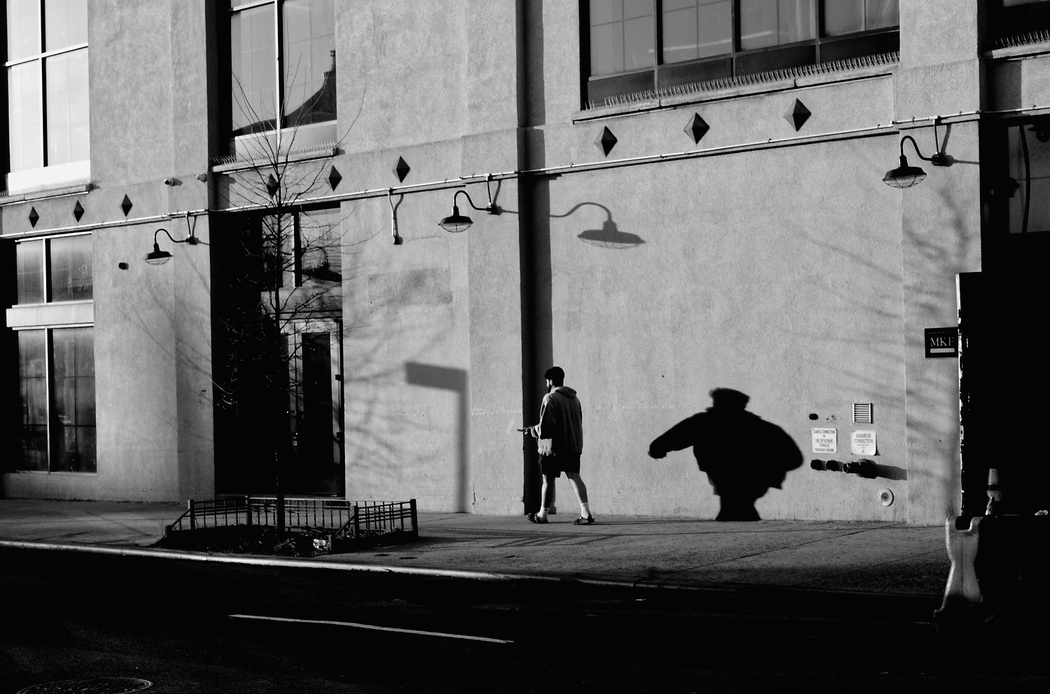 Oversized shadow